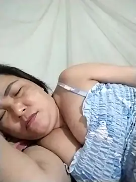 Naaya8109 webcam
