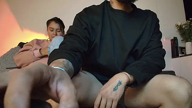 Alyssa_and_DAngelo webcam