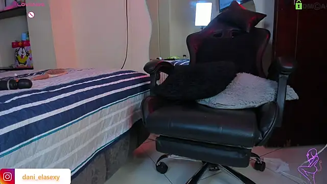 Danyhottits webcam