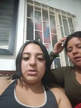 Tina_4_Charlie webcam