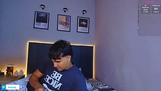 Leo_Savage_ webcam