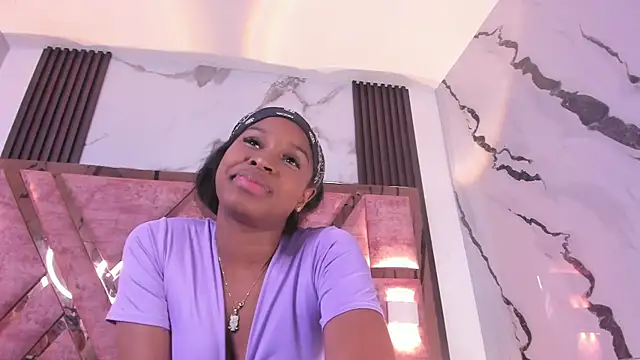 averline_sterling webcam