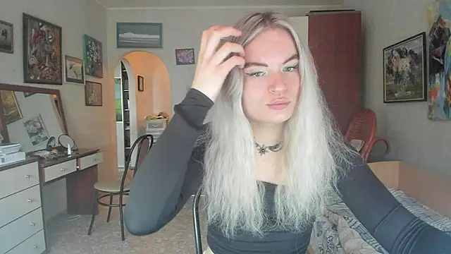 millikira006 - MilliKira006's free webcam - UK Sex Cams