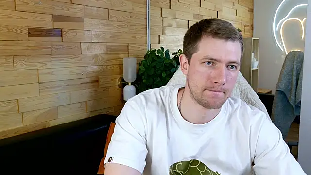 EthanPinkman live cam on StripChat