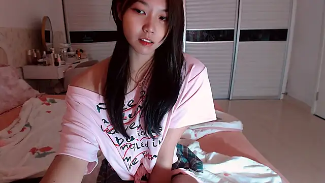 Miu1_girl live cam on StripChat