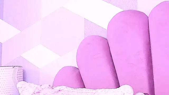 KylieMonnett webcam