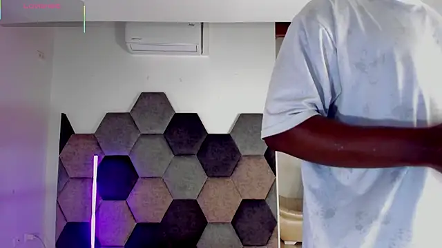 Latrellx7 live webcam show