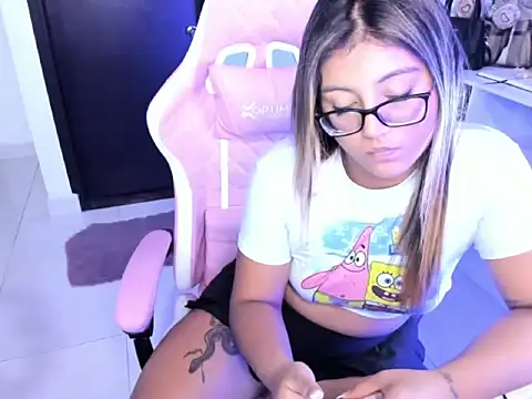 cristina697 webcam
