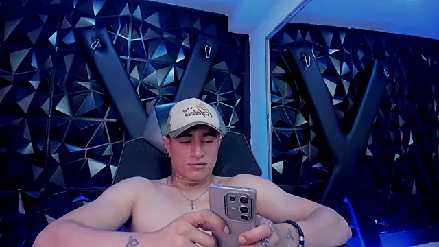 LiamDeeps live webcam show
