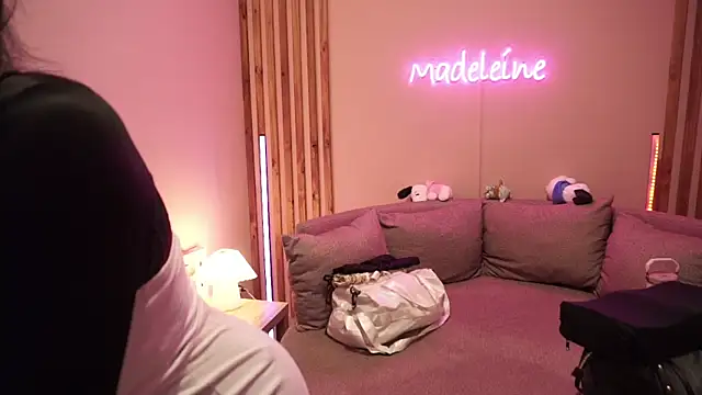 MadeleineSanez webcam