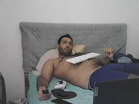 alphalatinobearx webcam