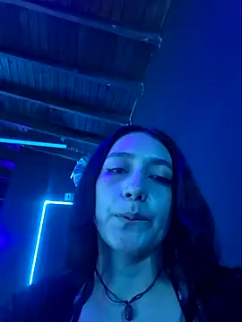 Evelyn_outdoors live cam on StripChat
