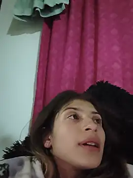 KratosAfroditacs live cam on StripChat