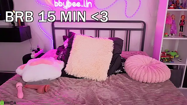 bbybee_lin live cam on StripChat