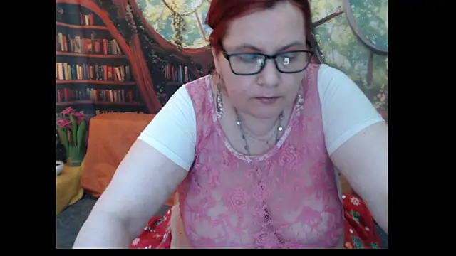 PlayfullMature webcam