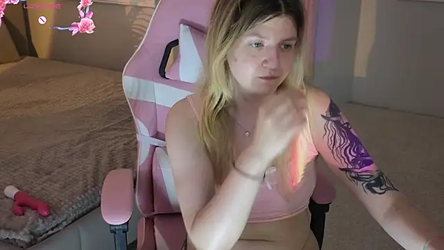 TonyaMeow webcam