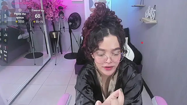 Maggy_t18 live webcam