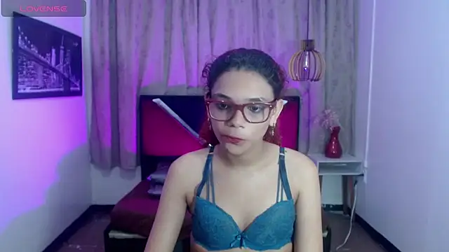 luisa__torres live webcam show