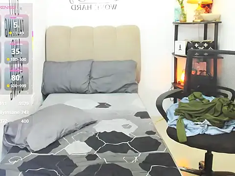 Trixie_Mattel21 webcam