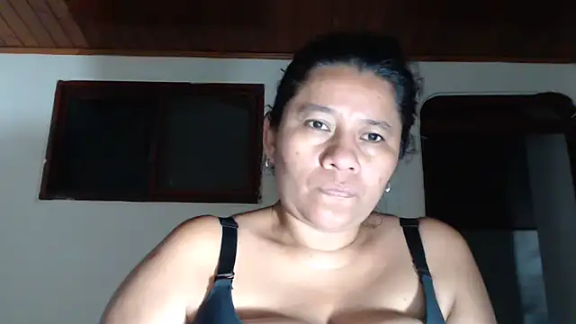 adrixxx38 webcam
