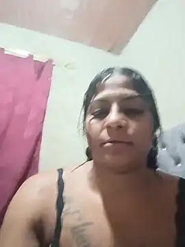 Giselabrunette25 webcam