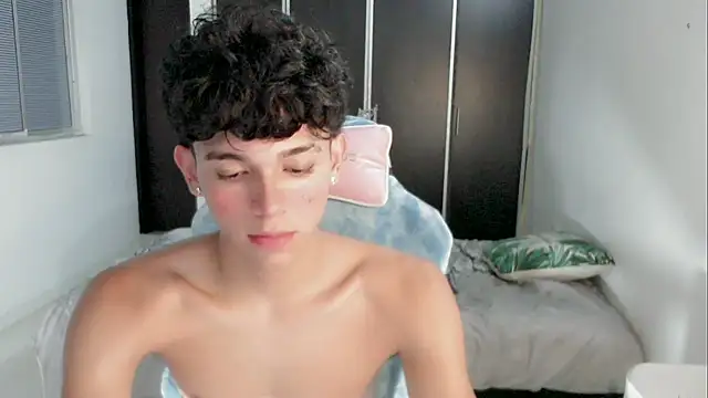 2c_Bby live webcam show