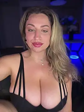 miamellycious live webcam show