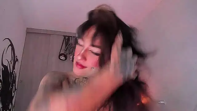 sarah_benjjaminn live cam on StripChat