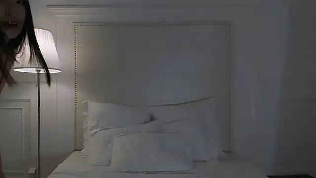 NaomiYuu live webcam show