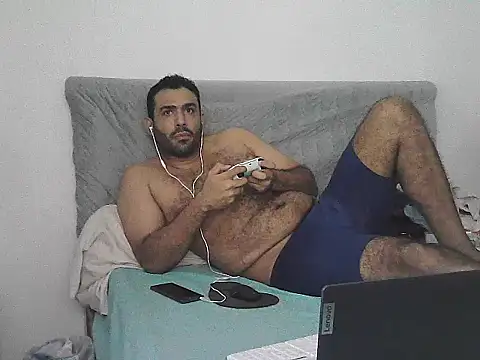 alphalatinobearx webcam
