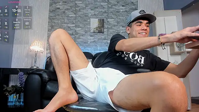 zack_joness18 webcam
