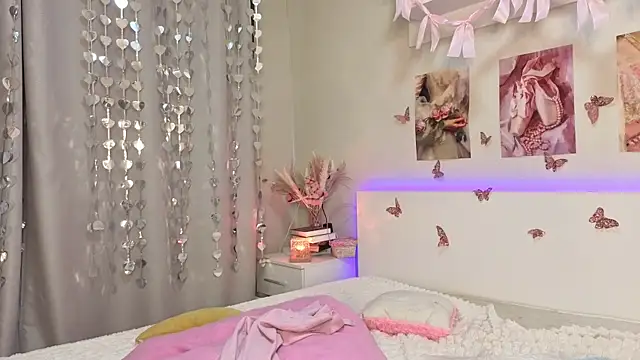 Milly_Lane live webcam show