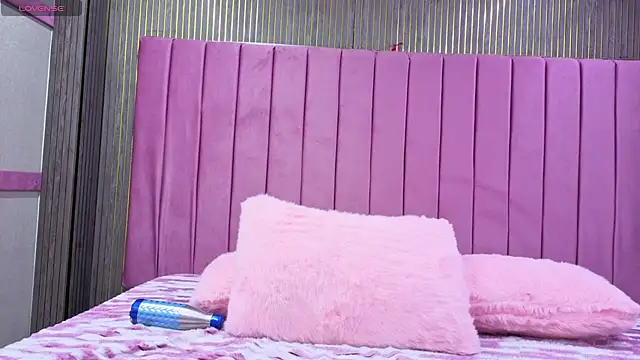 Sofia-Horny- webcam
