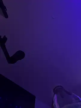 Kaysfatjuicepuss live cam on StripChat