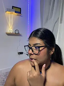 AnaBrowmn live cam on StripChat