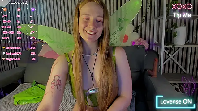 Ricki_Bloom live cam on StripChat