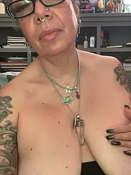 dieseldame1313 webcam