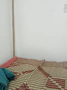 Yen-nhi live cam on StripChat