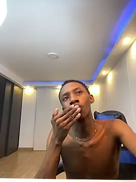 milo018 webcam