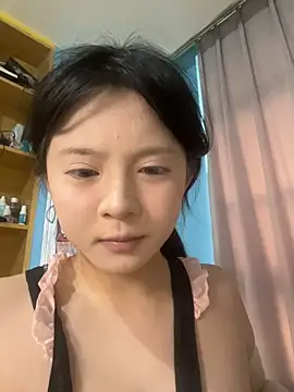 xiaoben-11 live cam on StripChat