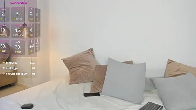 nina_laurentt webcam