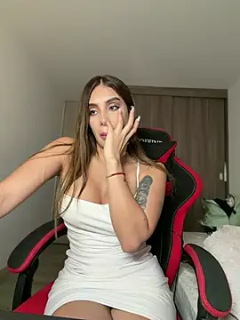 mi_suk11 live cam on StripChat