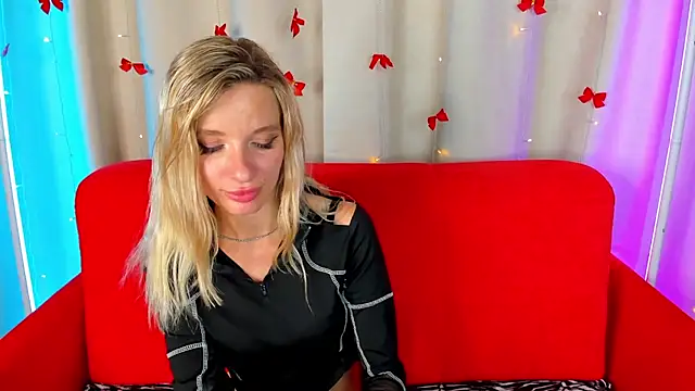 AlinaLovelyX webcam