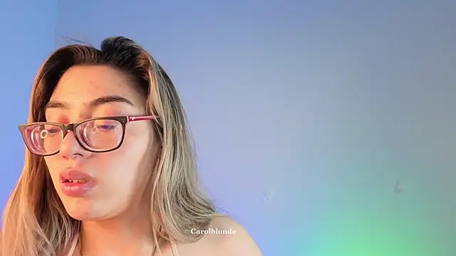 Carolblonde webcam