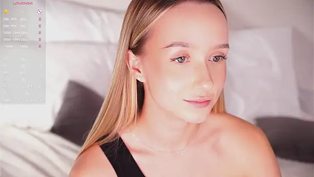 HollisBeckett live cam on StripChat