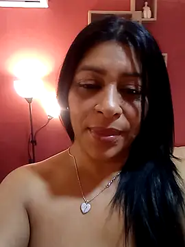Lashmy111 live cam on StripChat