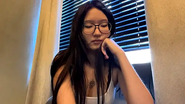 neonami webcam