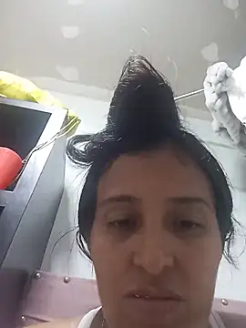 Hurtad_12 live cam on StripChat