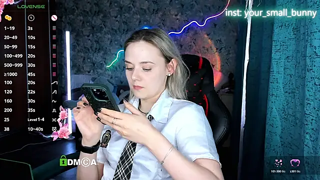 Your_small_bunny webcam