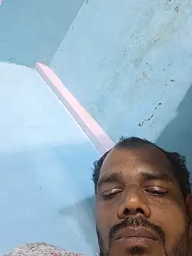 Daddyishere_19 webcam
